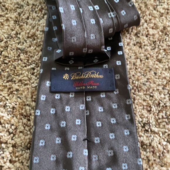 Brooks Brothers silk tie - Picture 3 of 3